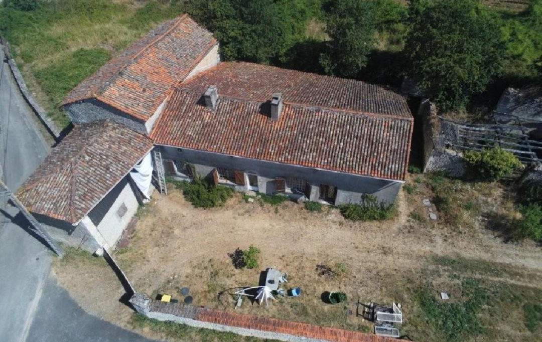 AGENCE TIC RUFFEC : Maison / Villa | VILLEFAGNAN (16240) | 181 m2 | 60 000 &euro; 