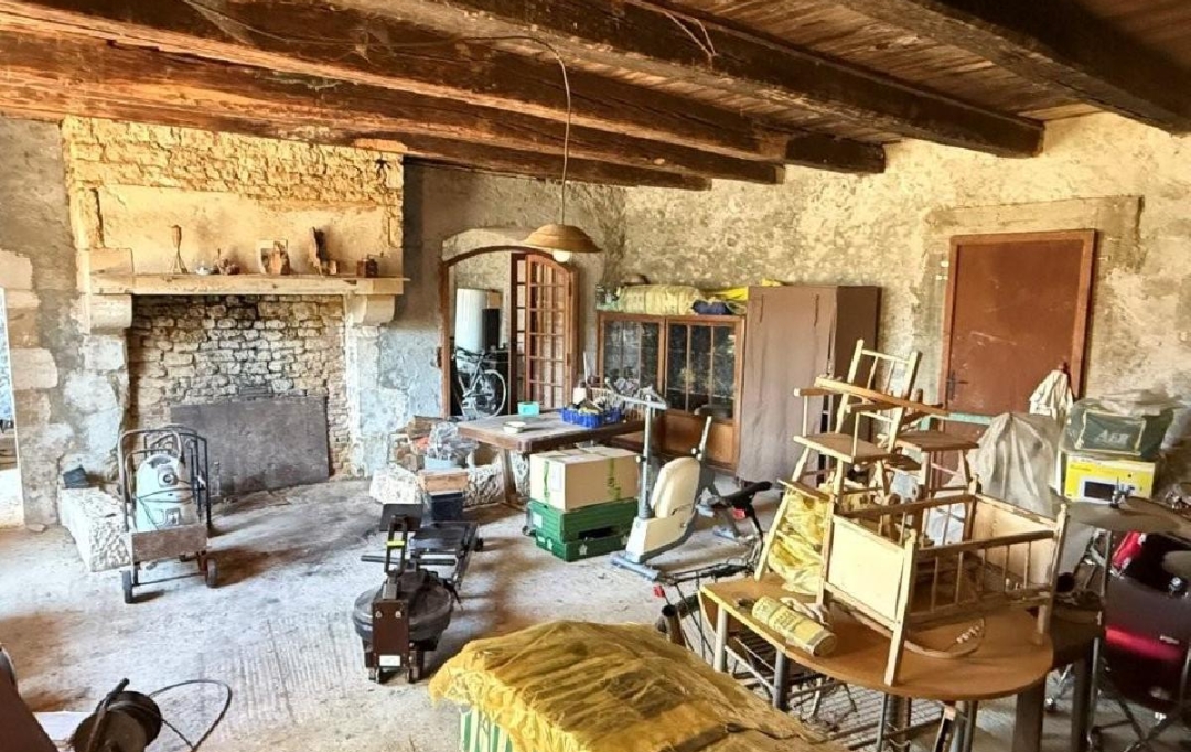 AGENCE TIC RUFFEC : Maison / Villa | VILLEFAGNAN (16240) | 181 m2 | 60 000 &euro; 