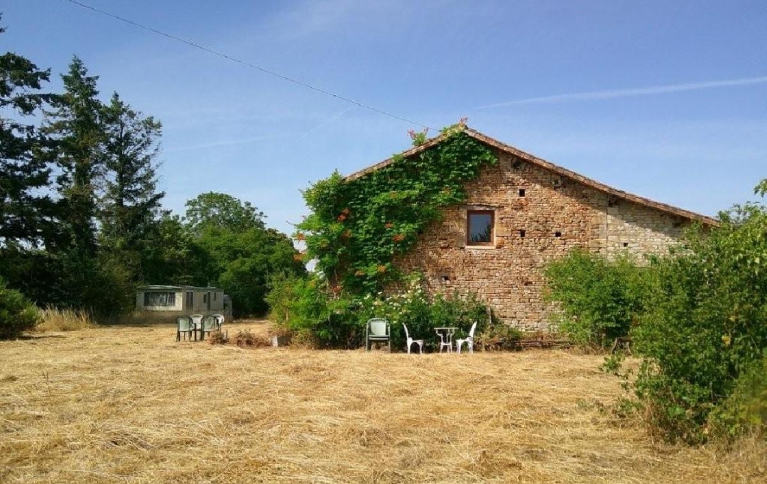AGENCE TIC RUFFEC : Maison / Villa | SAUZE-VAUSSAIS (79190) | 320 m2 | 159 570 &euro; 