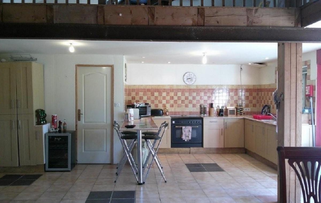 AGENCE TIC RUFFEC : Maison / Villa | SAUZE-VAUSSAIS (79190) | 320 m2 | 159 570 &euro; 