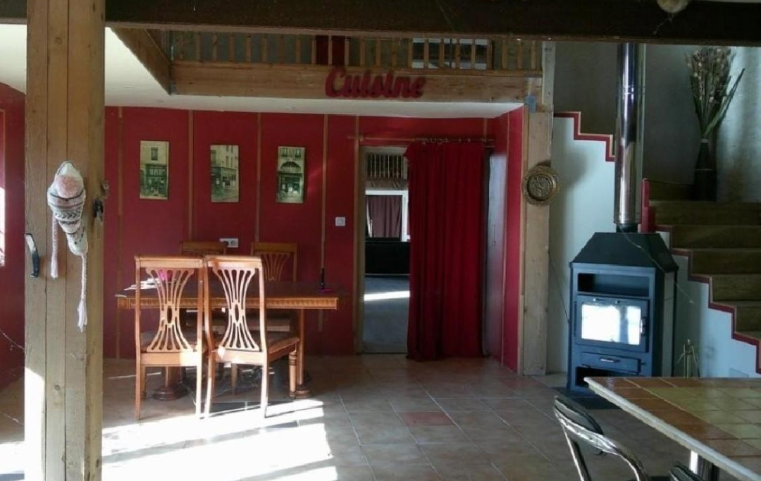 AGENCE TIC RUFFEC : Maison / Villa | SAUZE-VAUSSAIS (79190) | 320 m2 | 159 570 &euro; 