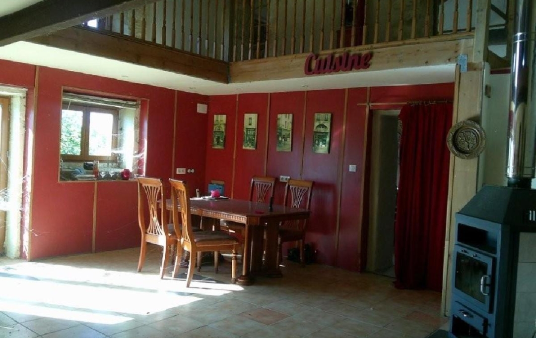 AGENCE TIC RUFFEC : Maison / Villa | SAUZE-VAUSSAIS (79190) | 320 m2 | 159 570 &euro; 