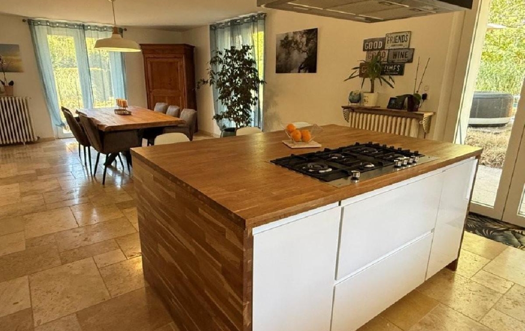 AGENCE TIC RUFFEC : Maison / Villa | SAUZE-VAUSSAIS (79190) | 149 m2 | 228 700 &euro; 