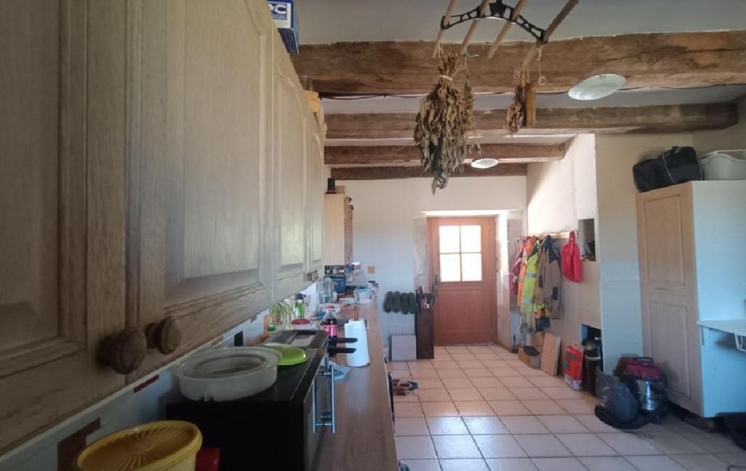 AGENCE TIC RUFFEC : Maison / Villa | CHARROUX (86250) | 240 m2 | 421 000 &euro; 