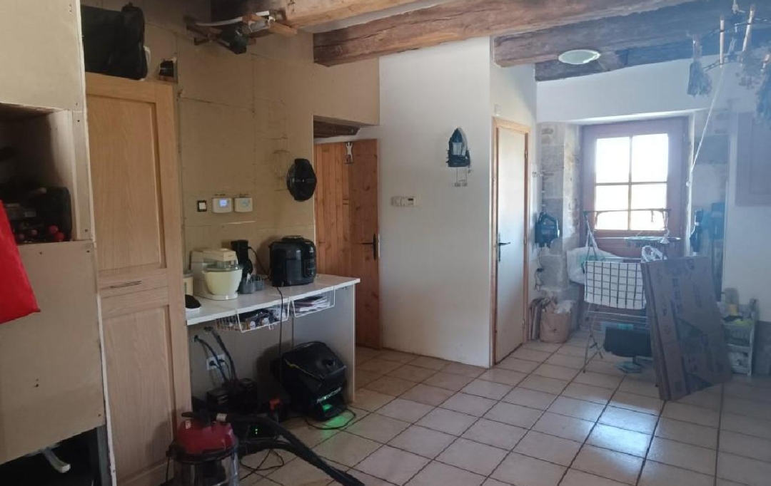 AGENCE TIC RUFFEC : Maison / Villa | CHARROUX (86250) | 240 m2 | 421 000 &euro; 