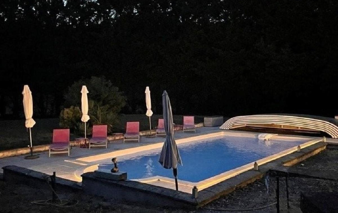 AGENCE TIC RUFFEC : Maison / Villa | CHARROUX (86250) | 307 m2 | 421 000 &euro; 