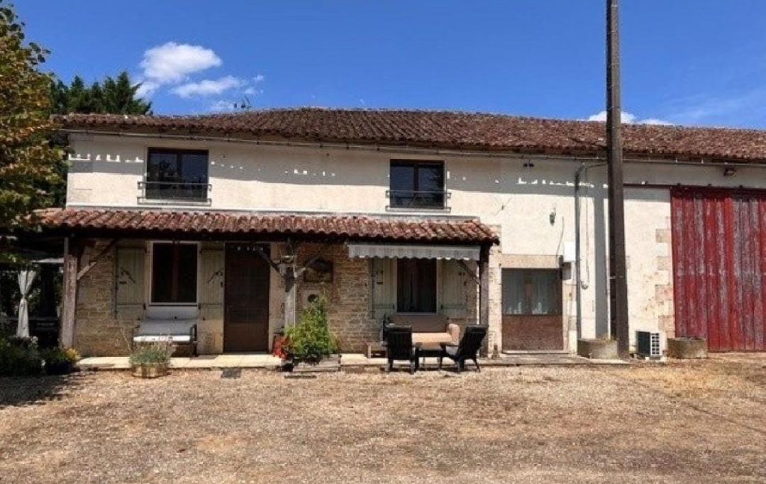 AGENCE TIC RUFFEC : Maison / Villa | CHARROUX (86250) | 307 m2 | 421 000 &euro; 