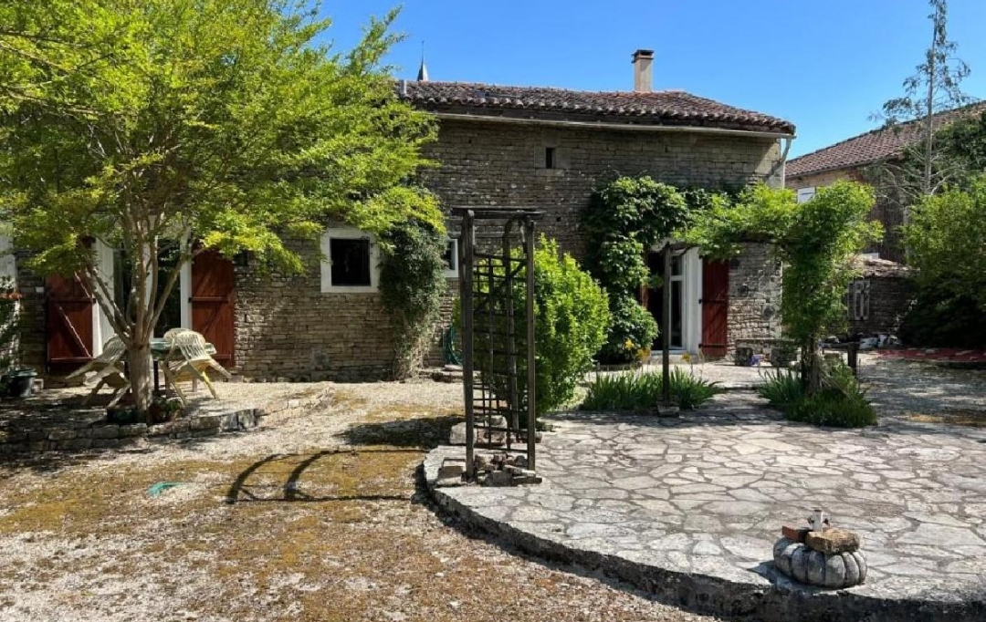 AGENCE TIC RUFFEC : Maison / Villa | VILLEFAGNAN (16240) | 147 m2 | 143 500 &euro; 