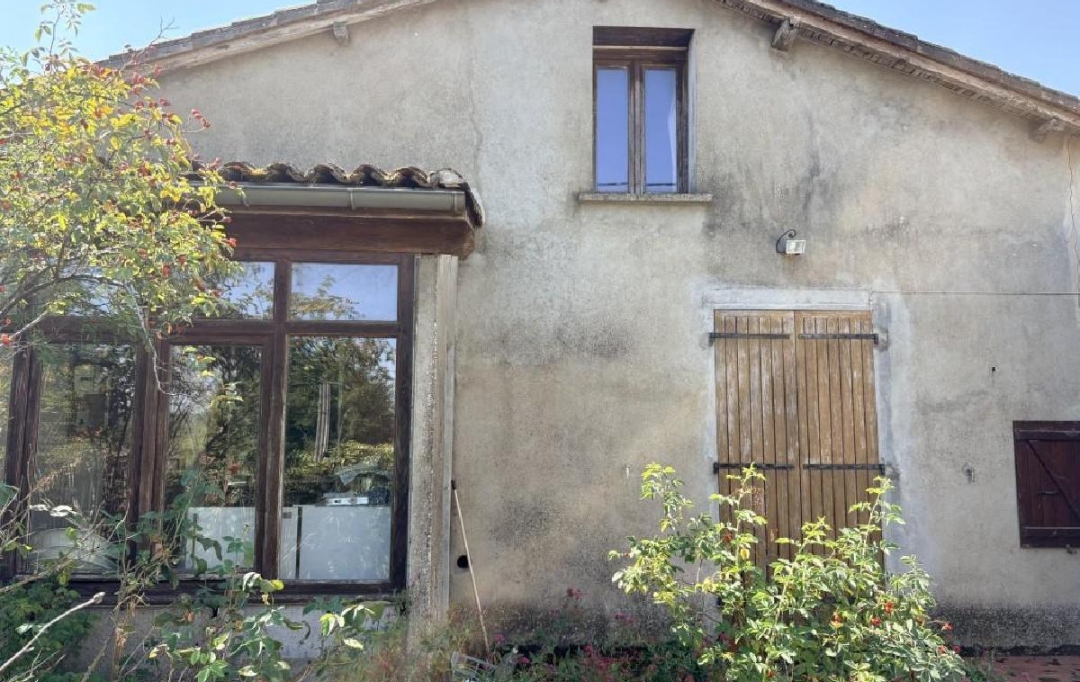 AGENCE TIC RUFFEC : Maison / Villa | NANTEUIL-EN-VALLEE (16700) | 85 m2 | 65 000 &euro; 