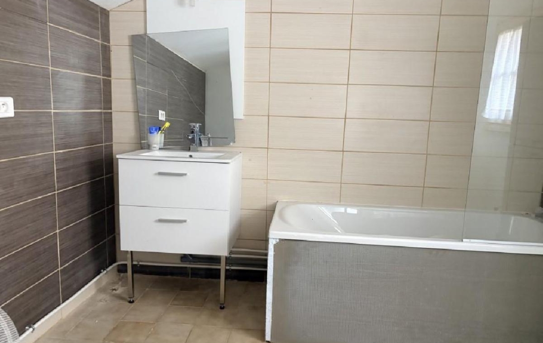 AGENCE TIC RUFFEC : Maison / Villa | NANTEUIL-EN-VALLEE (16700) | 85 m2 | 65 000 &euro; 