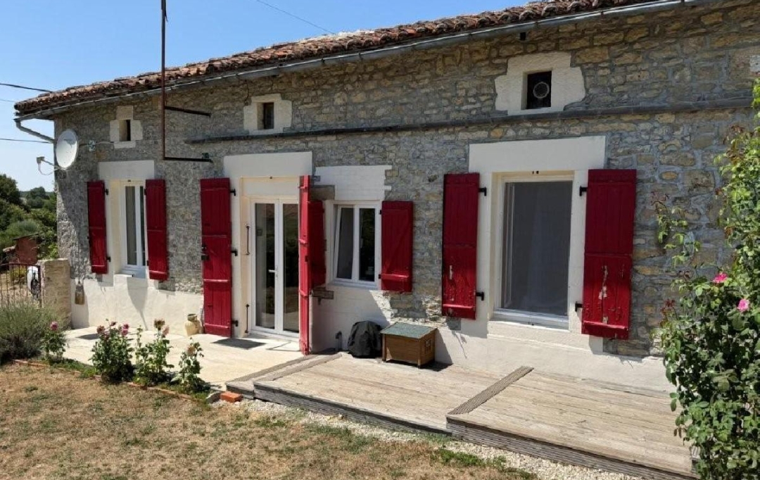 AGENCE TIC RUFFEC : Maison / Villa | CHAMPAGNE-MOUTON (16350) | 64 m2 | 80 645 &euro; 