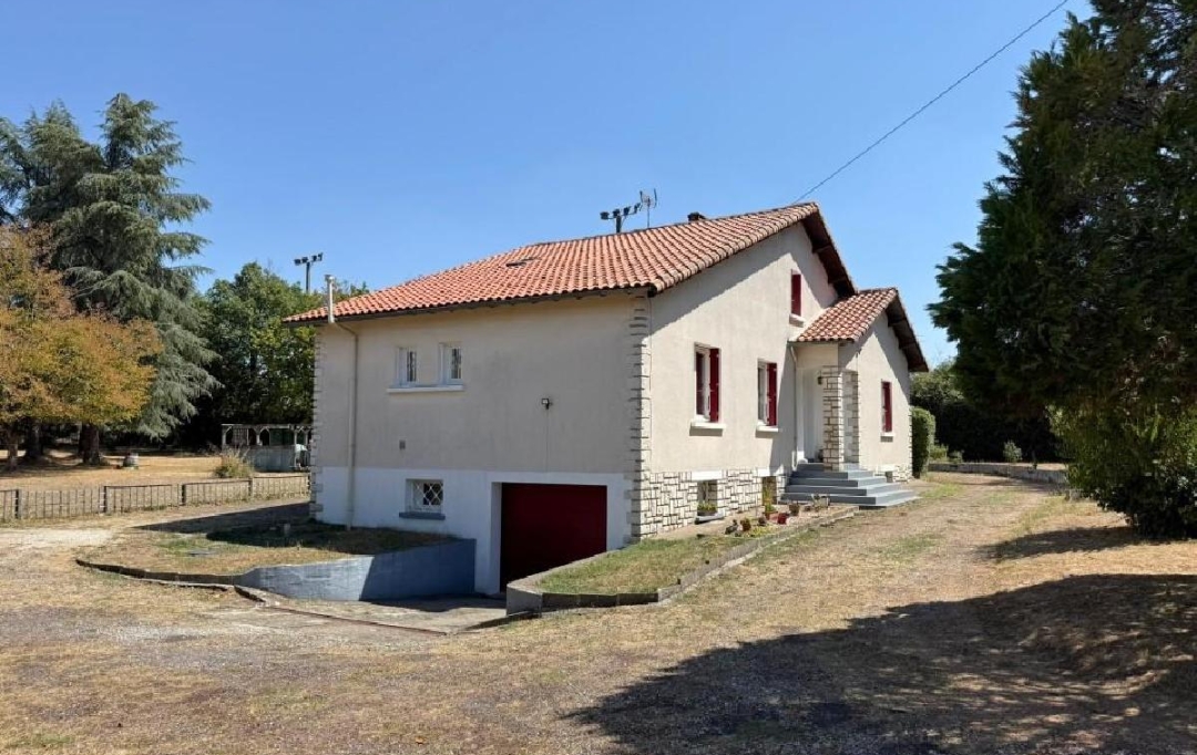 AGENCE TIC RUFFEC : Maison / Villa | VERTEUIL-SUR-CHARENTE (16510) | 170 m2 | 210 000 &euro; 