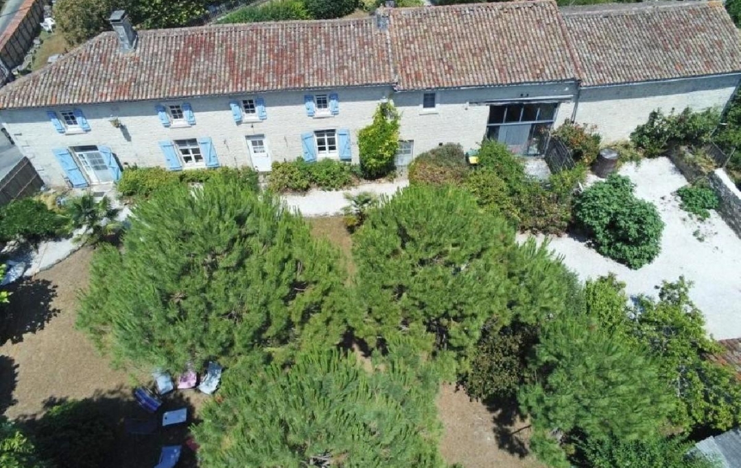 AGENCE TIC RUFFEC : Maison / Villa | VILLEFAGNAN (16240) | 213 m2 | 326 315 &euro; 