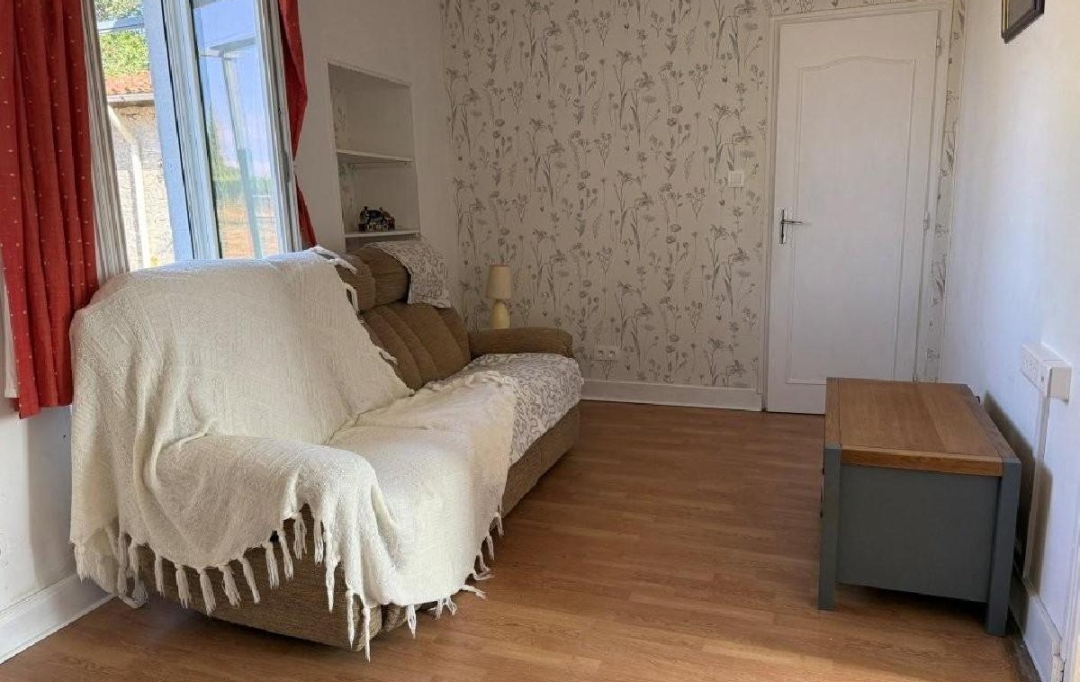 AGENCE TIC RUFFEC : Maison / Villa | RUFFEC (16700) | 66 m2 | 80 645 &euro; 