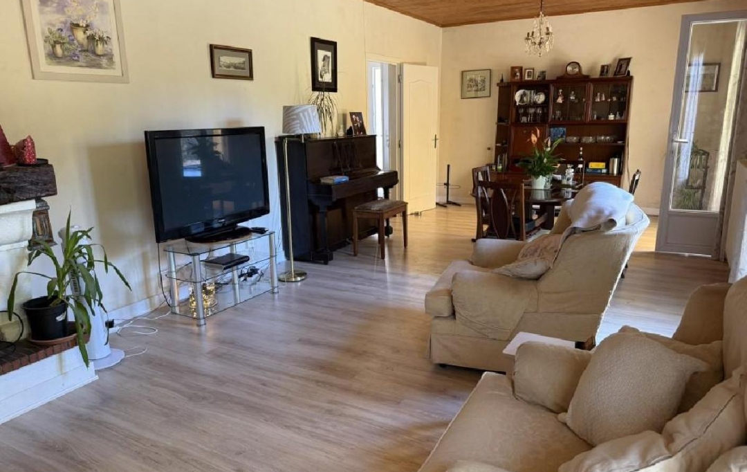 AGENCE TIC RUFFEC : Maison / Villa | RUFFEC (16700) | 152 m2 | 149 950 &euro; 