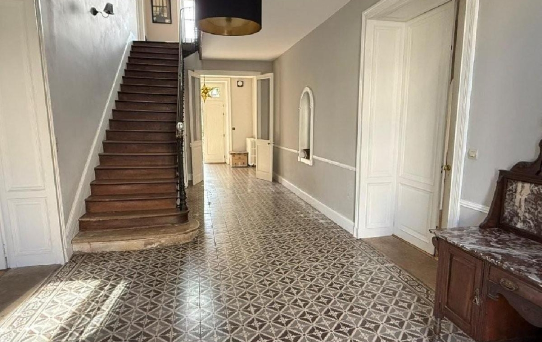 AGENCE TIC RUFFEC : Maison / Villa | CHAMPAGNE-MOUTON (16350) | 320 m2 | 347 360 &euro; 