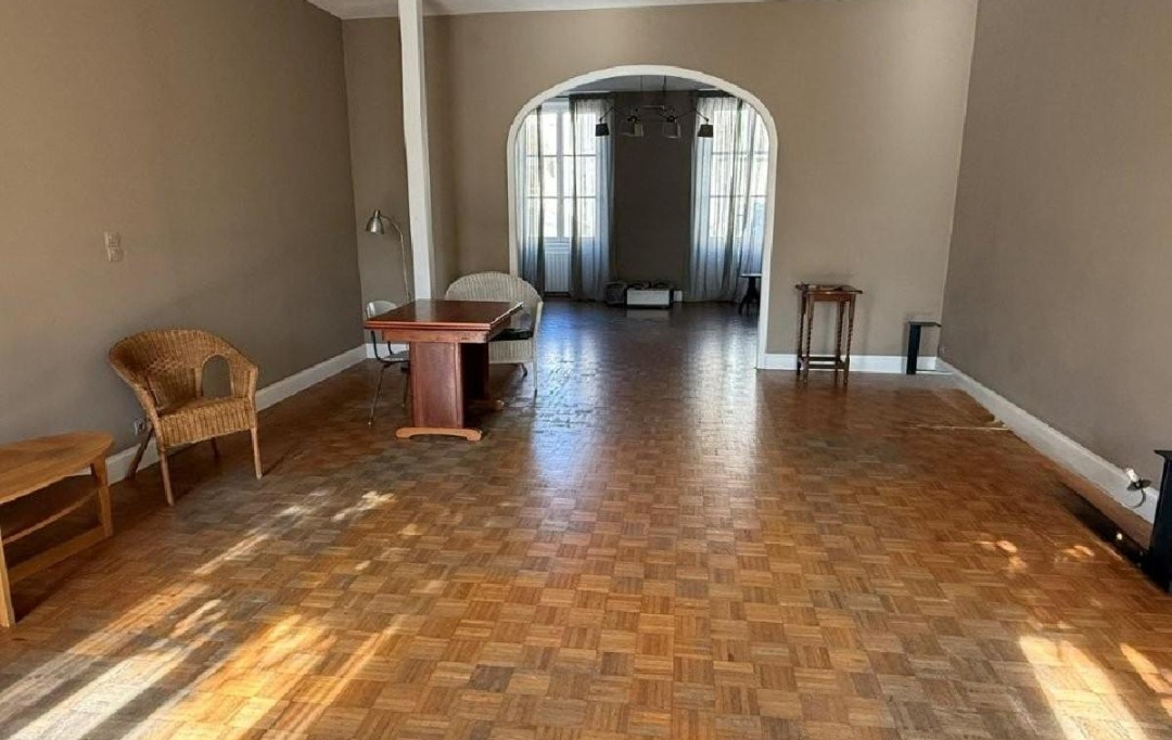 AGENCE TIC RUFFEC : Maison / Villa | CHAMPAGNE-MOUTON (16350) | 320 m2 | 347 360 &euro; 