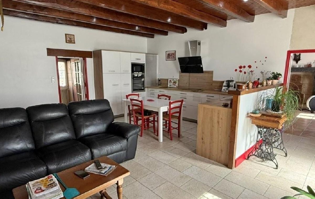 AGENCE TIC RUFFEC : Maison / Villa | VILLEFAGNAN (16240) | 179 m2 | 186 000 &euro; 