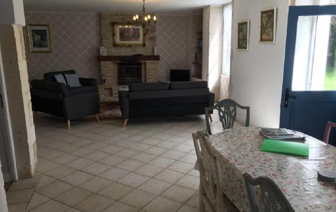 AGENCE TIC RUFFEC : Maison / Villa | SAUZE-VAUSSAIS (79190) | 312 m2 | 297 870 &euro; 