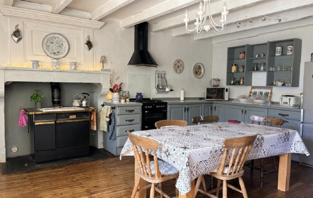 AGENCE TIC RUFFEC : Maison / Villa | AUNAC (16460) | 163 m2 | 220 000 &euro; 