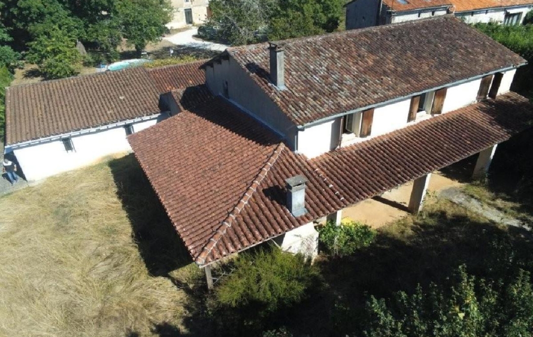 AGENCE TIC RUFFEC : Maison / Villa | NANTEUIL-EN-VALLEE (16700) | 201 m2 | 147 970 &euro; 