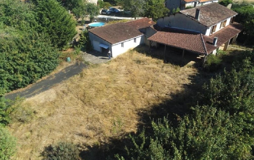 AGENCE TIC RUFFEC : Maison / Villa | NANTEUIL-EN-VALLEE (16700) | 201 m2 | 147 970 &euro; 
