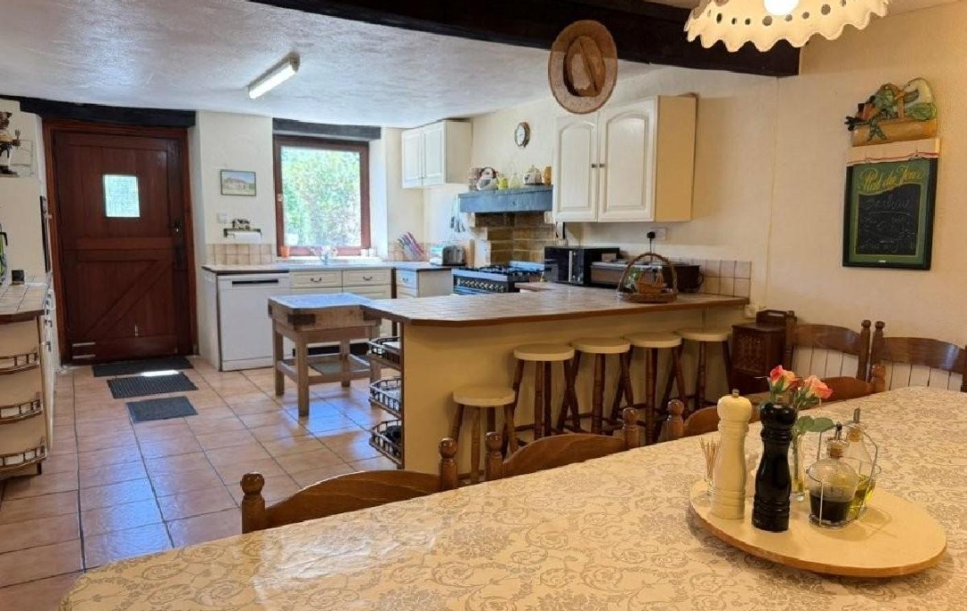 AGENCE TIC RUFFEC : House | CIVRAY (86400) | 240 m2 | 368 400 &euro; 