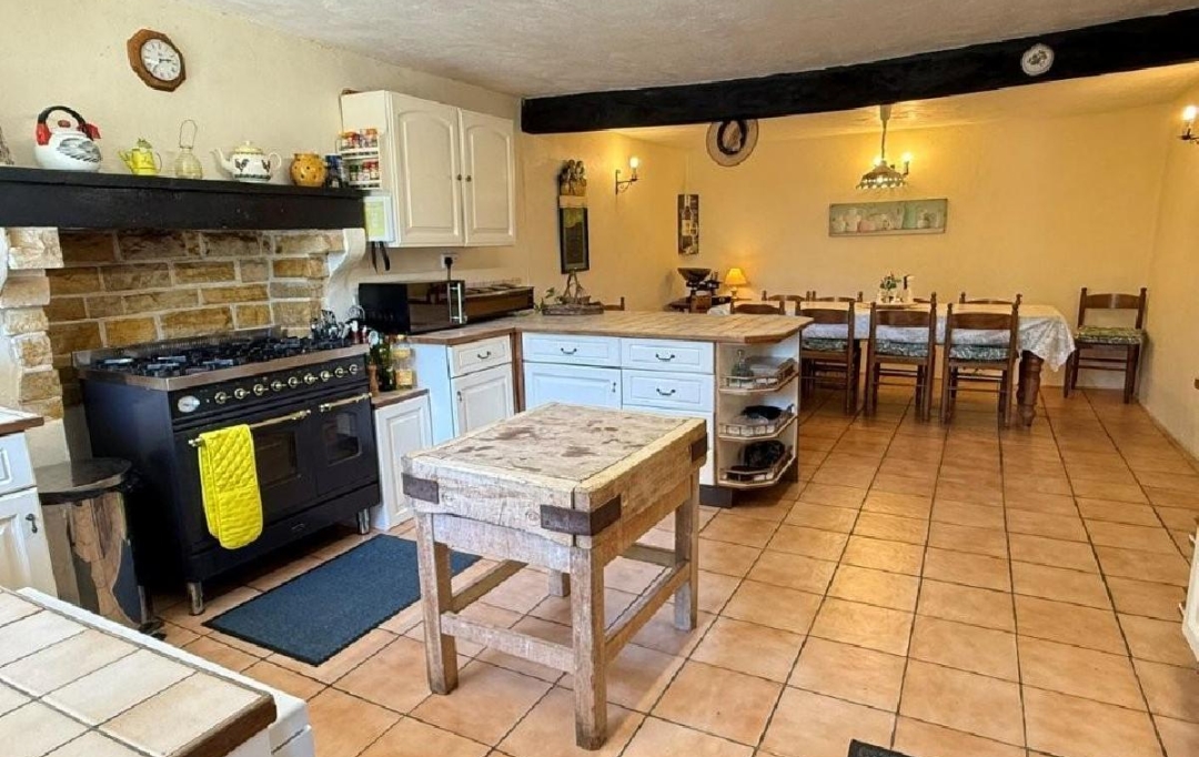 AGENCE TIC RUFFEC : House | CIVRAY (86400) | 240 m2 | 368 400 &euro; 
