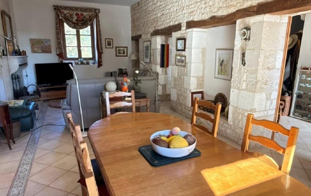 AGENCE TIC RUFFEC : House | RUFFEC (16700) | 338 m2 | 425 000 &euro; 
