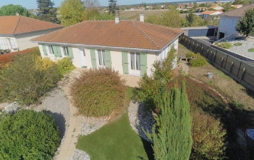 AGENCE TIC RUFFEC : House | RUFFEC (16700) | 117 m2 | 170 200 &euro; 