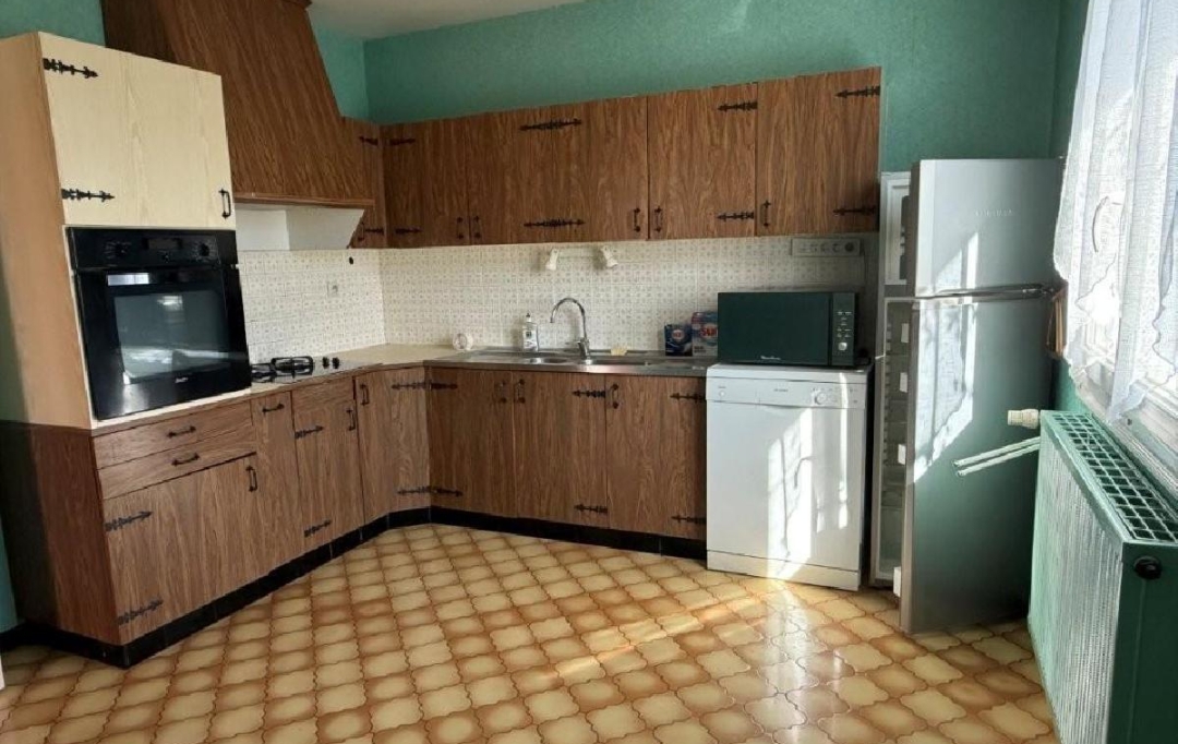 AGENCE TIC RUFFEC : House | RUFFEC (16700) | 117 m2 | 170 200 &euro; 