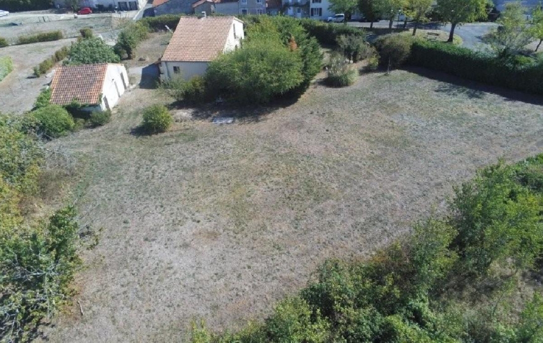 AGENCE TIC RUFFEC : Maison / Villa | VERTEUIL-SUR-CHARENTE (16510) | 104 m2 | 199 950 &euro; 