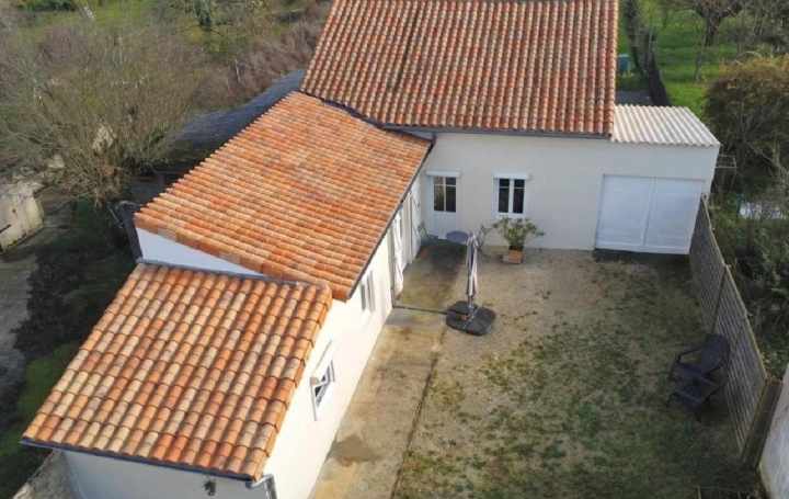 Maison RUFFEC 83 m2 145 000 € Maison RUFFEC 83 m2 145 000 €