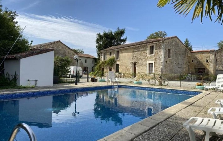 Maison VILLEFAGNAN 455 m2 396 800 € Maison VILLEFAGNAN 455 m2 396 800 €