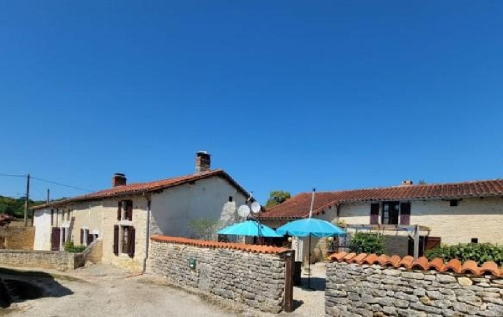 Maison NANTEUIL-EN-VALLEE 313 m2 297 870 € Maison NANTEUIL-EN-VALLEE 313 m2 297 870 €