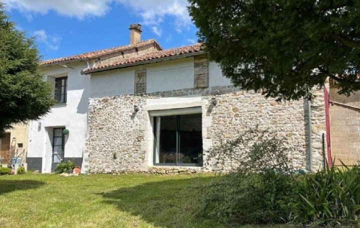 Maison CIVRAY 84 m2 90 000 € Maison CIVRAY 84 m2 90 000 €