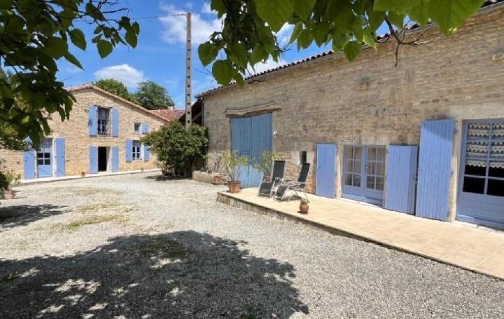 Maison MANSLE 221 m2 299 995 € Maison MANSLE 221 m2 299 995 €