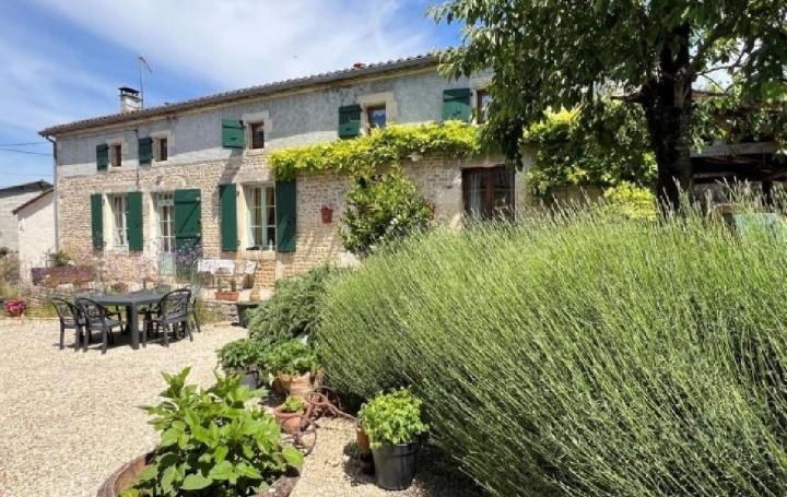  AGENCE TIC RUFFEC Maison / Villa | AUNAC (16460) | 167 m2 | 249 000 € 