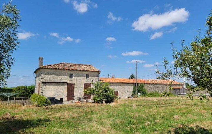Maison   VILLEFAGNAN  141 m2 148 700 € 