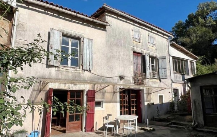 Maison   VERTEUIL-SUR-CHARENTE  120 m2 75 260 € 