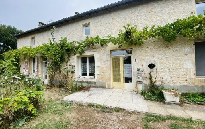 Maison CIVRAY 150 m2 229 780 € Maison CIVRAY 150 m2 229 780 €