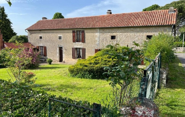  AGENCE TIC RUFFEC Maison / Villa | NANTEUIL-EN-VALLEE (16700) | 154 m2 | 127 650 € 