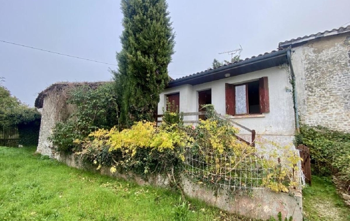 Maison   AUNAC  74 m2 45 000 € 