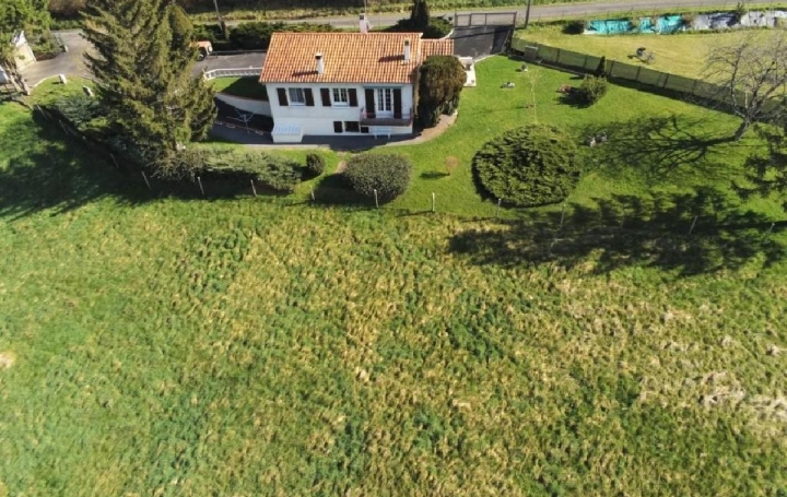 Maison CELLEFROUIN 119 m2 164 850 € Maison CELLEFROUIN 119 m2 164 850 €