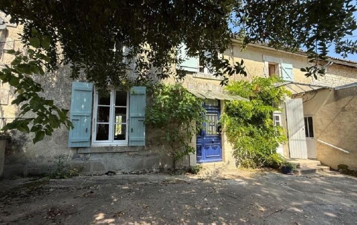 Maison   RUFFEC  187 m2 196 800 € 