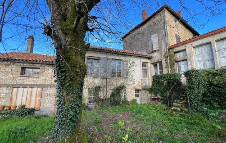 Maison RUFFEC 173 m2 148 925 € Maison RUFFEC 173 m2 148 925 €