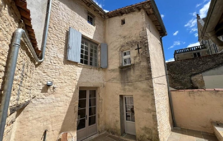 Maison VERTEUIL-SUR-CHARENTE 141 m2 236 840 € Maison VERTEUIL-SUR-CHARENTE 141 m2 236 840 €
