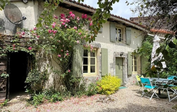 Maison CHAMPAGNE-MOUTON 96 m2 80 000 € Maison CHAMPAGNE-MOUTON 96 m2 80 000 €