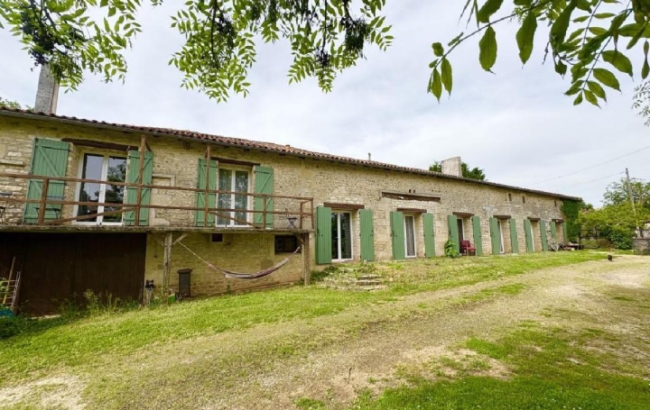Maison LIZANT 185 m2 377 890 € Maison LIZANT 185 m2 377 890 €