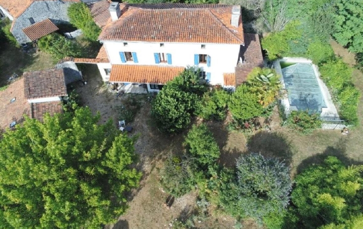 Maison   MANSLE  178 m2 223 400 € 